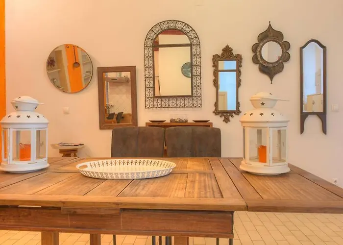 Brand New In Heart Of شقة