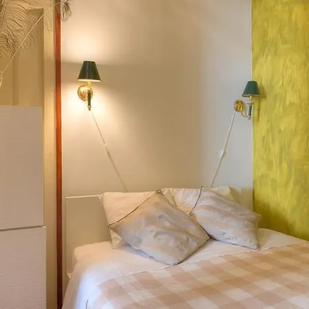 Appartement Brand New In Heart Of *